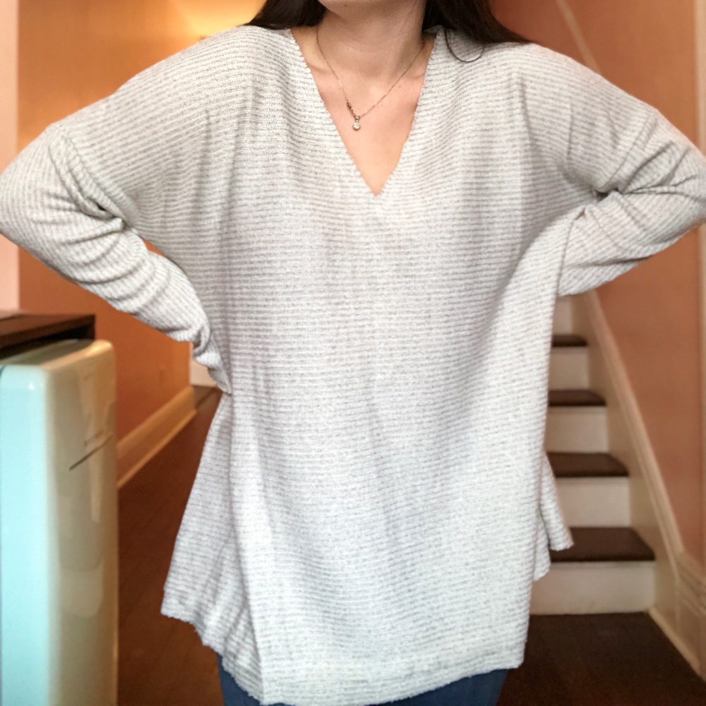 Evea Oversized V-Neck Sweater